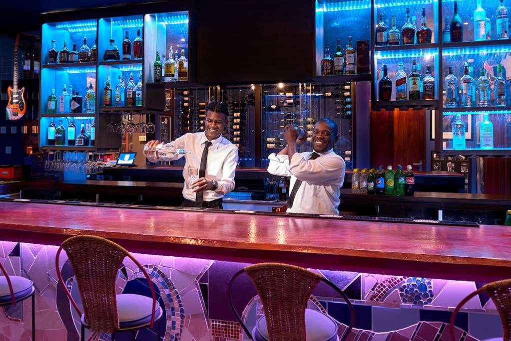 R Hotel Kingston Restaurant foto